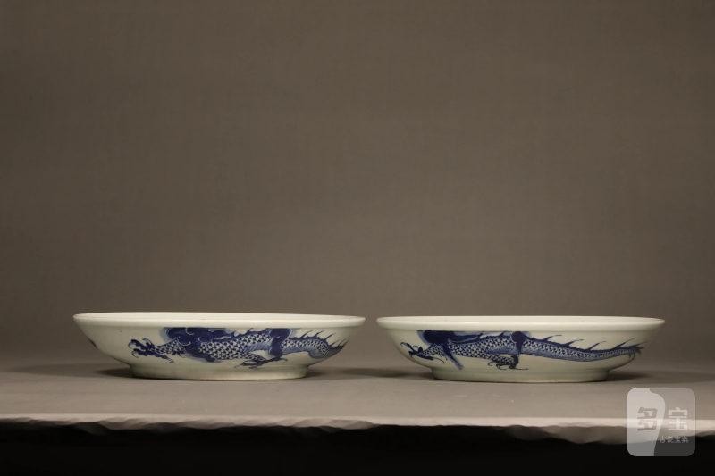 清乾隆 青花过墙云龙纹盘 - 图6